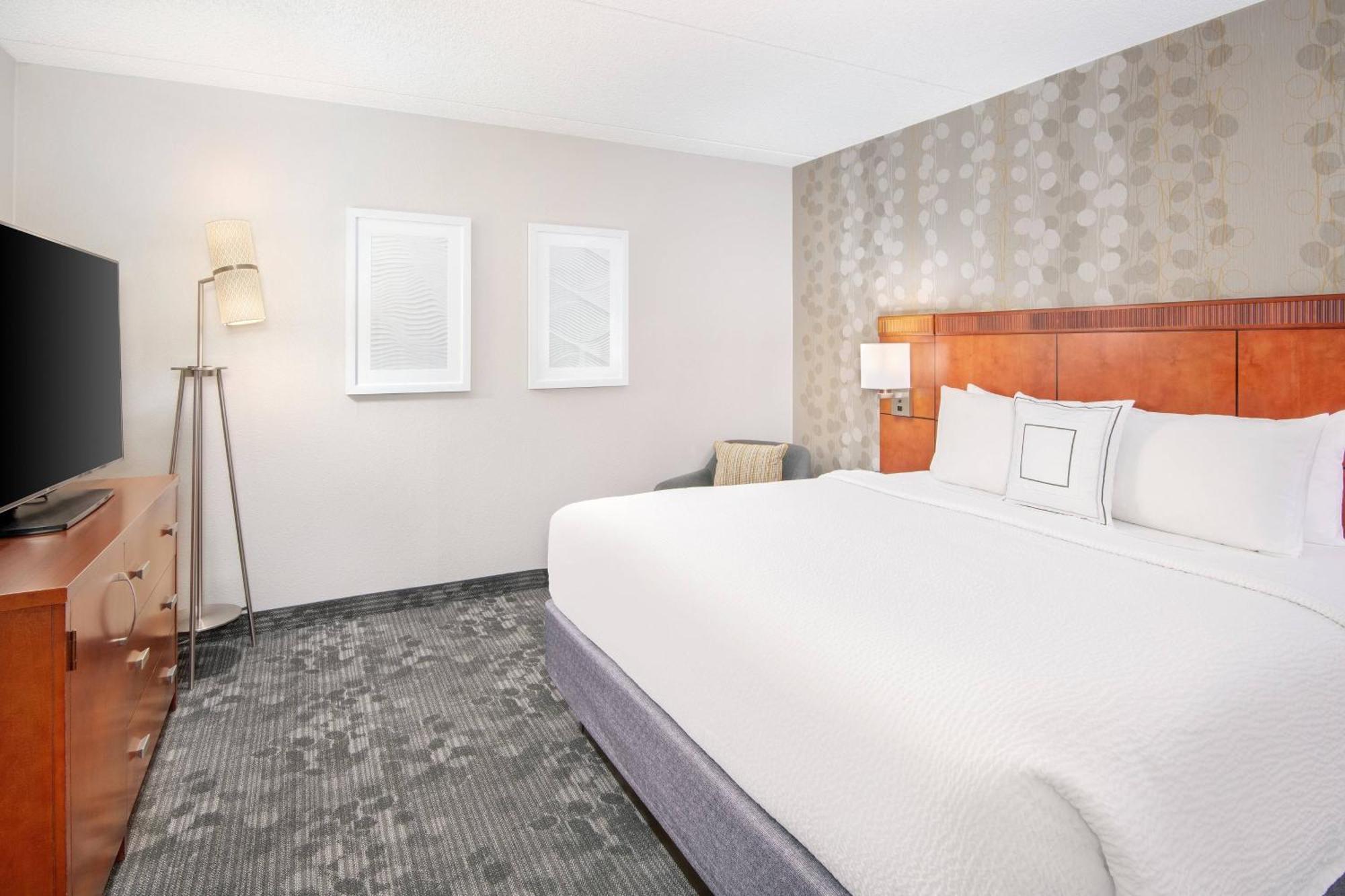 Courtyard By Marriott Birmingham Homewood Exteriör bild