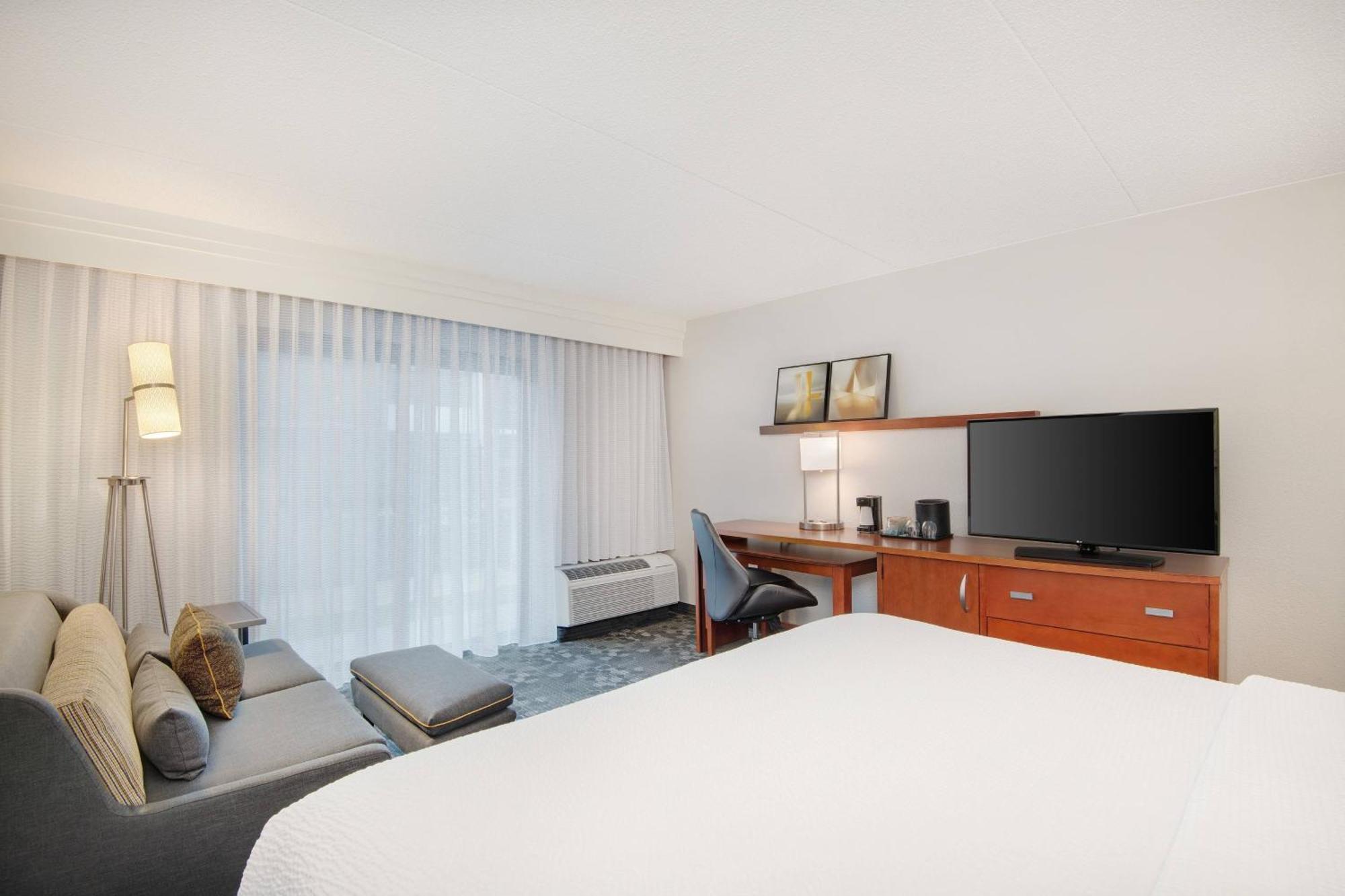 Courtyard By Marriott Birmingham Homewood Exteriör bild